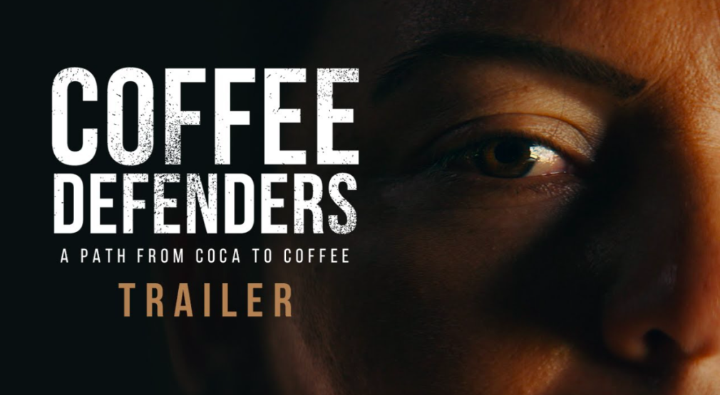 Producción colombiana narra el papel del café y los agricultores en el desplazamiento de los cultivos de coca luego de los acuerdos de paz en el país sudamericano